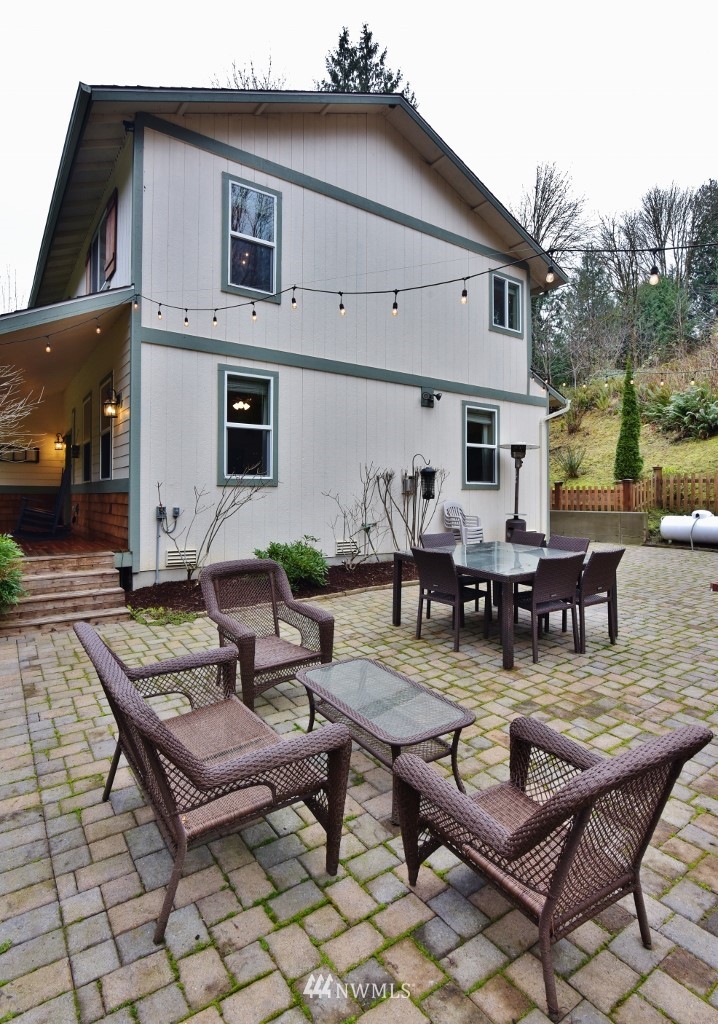 2620 Northeast Strand Road Bremerton, WA 98311 - Photo 6 of 24 Gallery Image 6