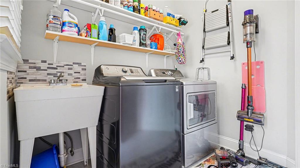 8200 Styers Ferry Road Clemmons, NC 27012 - Photo 15 of 39