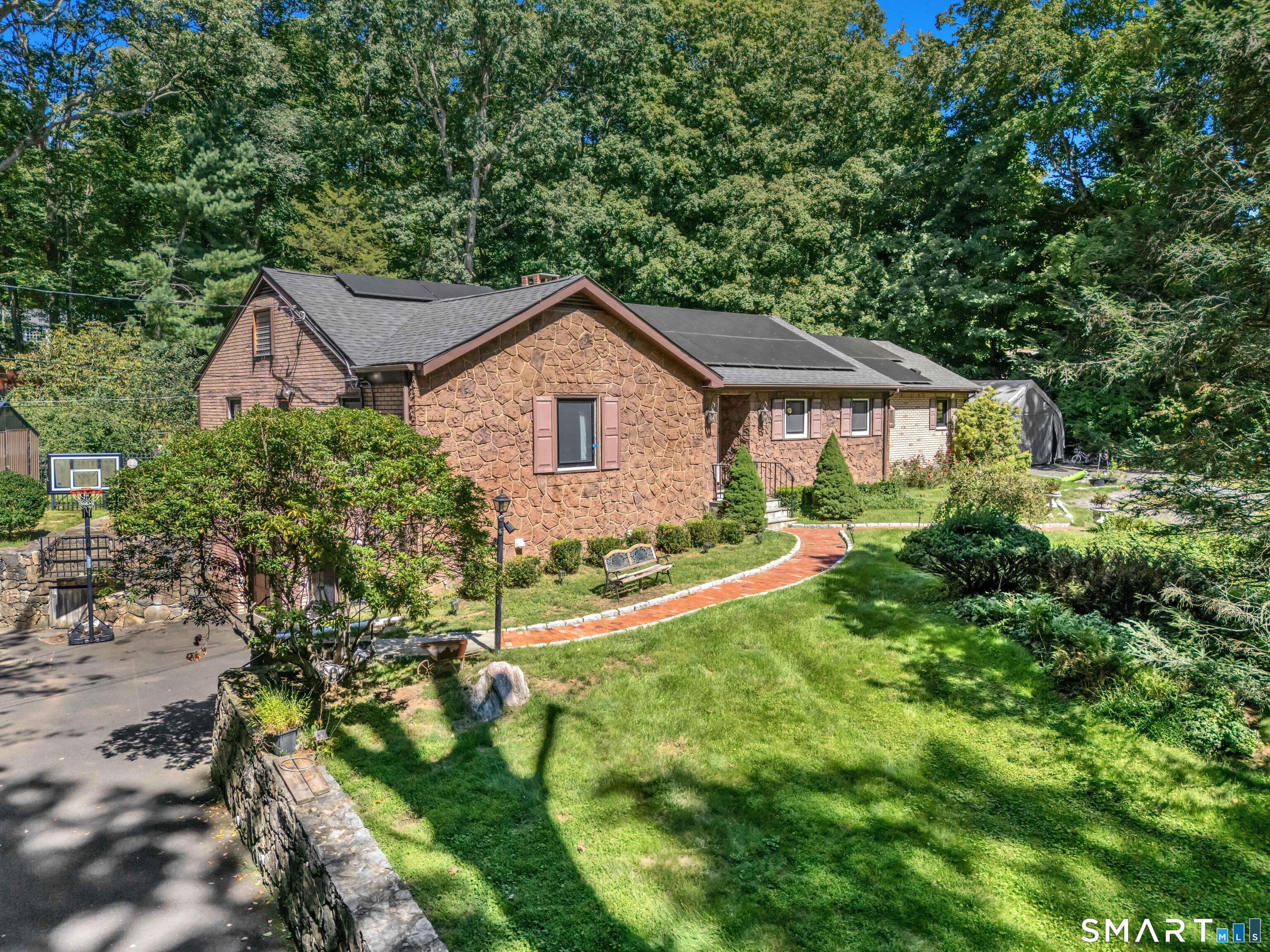 68 Parry Road Stamford, CT 06907 - Photo 1 of 39 Gallery Image 1