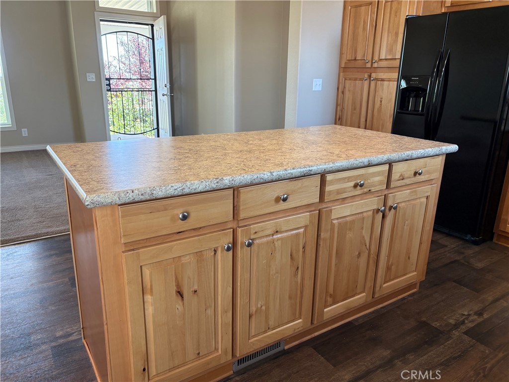 5548 Newland Road Paradise, CA 95969 - Photo 6 of 23 a view of a kitchen counter space and window