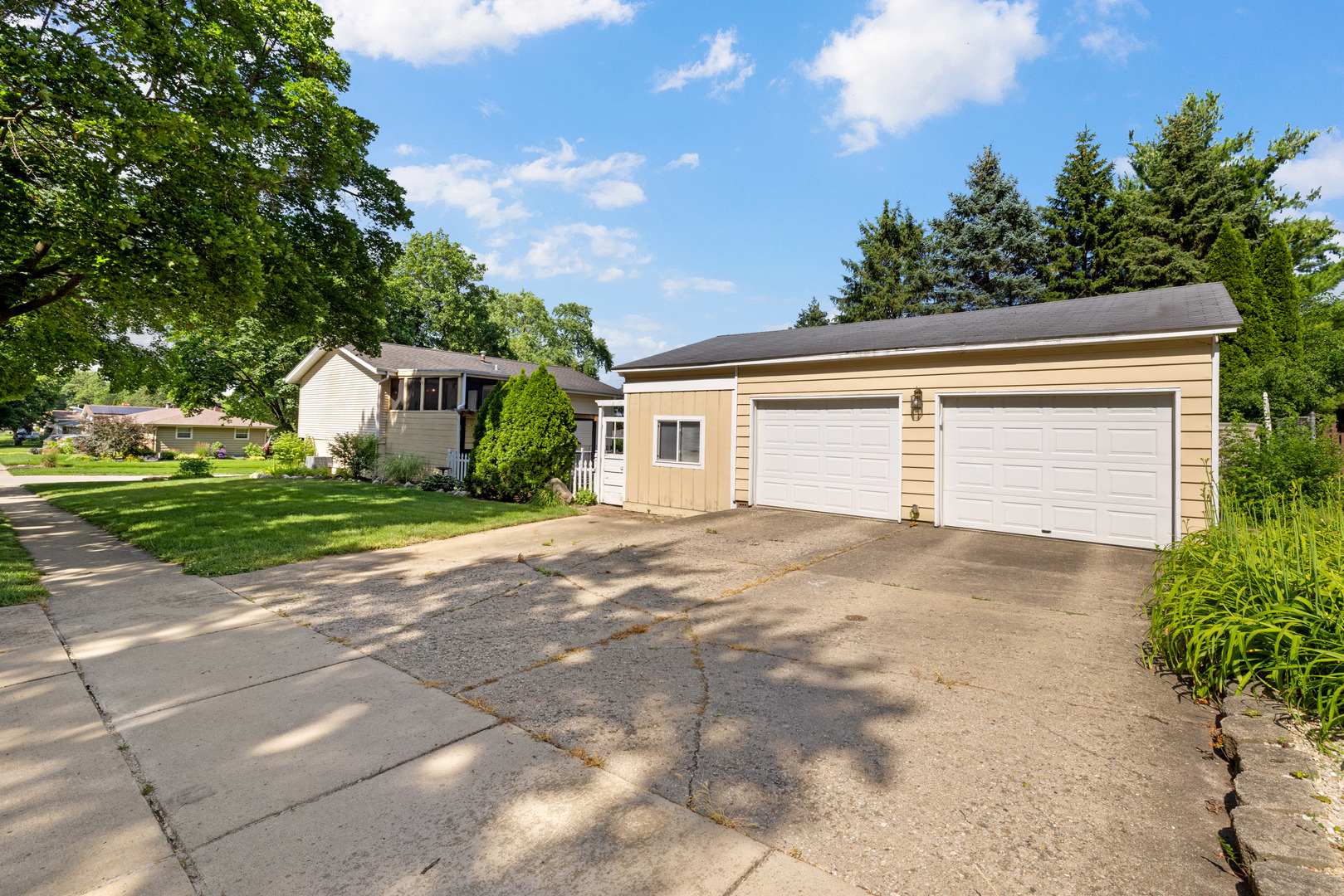 745 Sunbury Road South Elgin, IL 60177 - Photo 37 of 41
