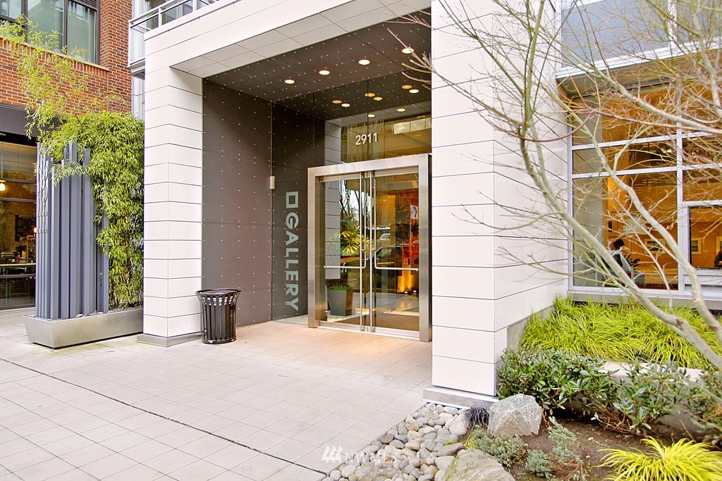 2911 2nd Avenue, Unit 903 Seattle, WA 98121 - Photo 1 of 25 a entryway view with a outdoor space