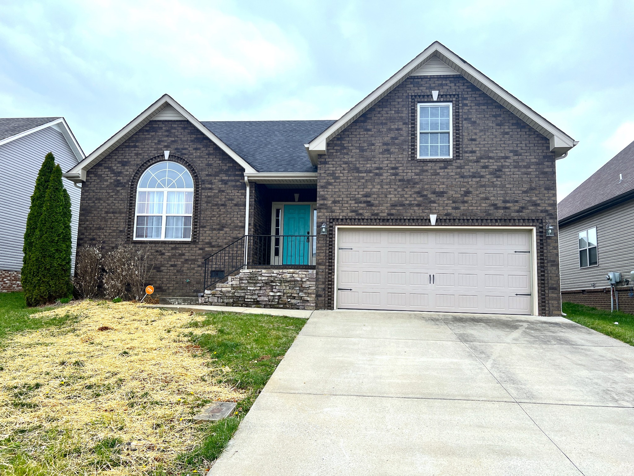 1406 Raven Road Clarksville, TN 37042 - Photo 1 of 27 Gallery Image 1