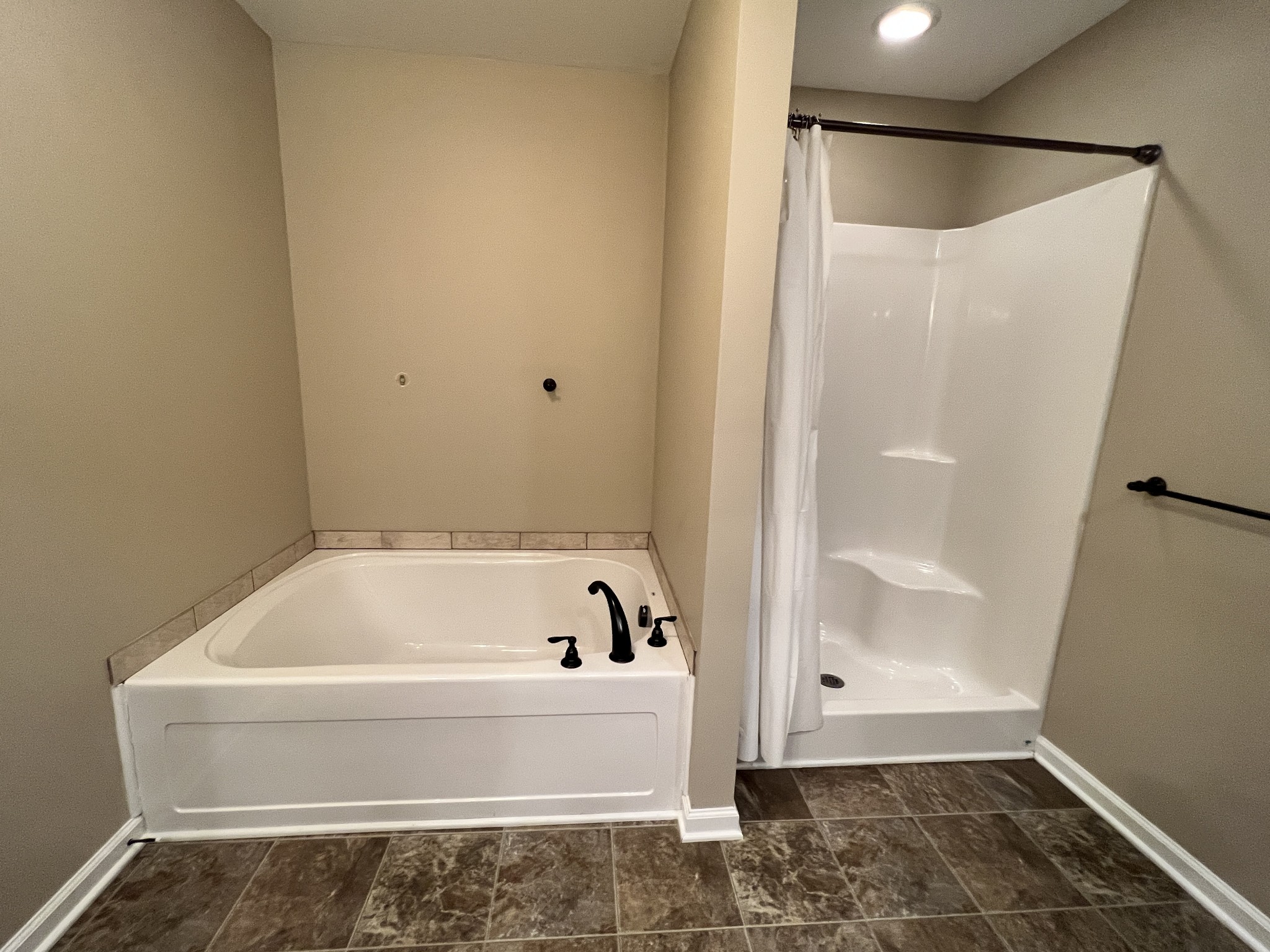 1406 Raven Road Clarksville, TN 37042 - Photo 13 of 27 Gallery Image 13