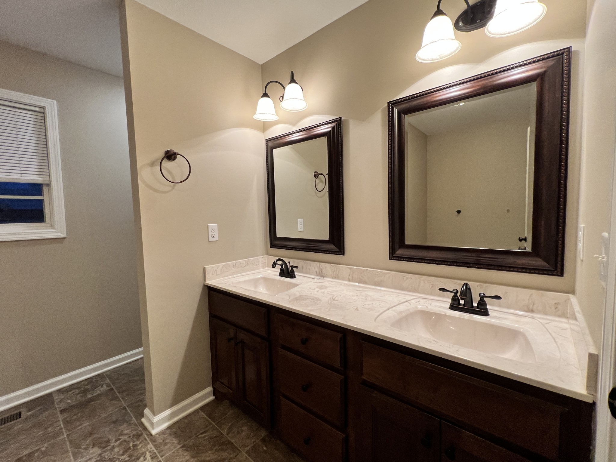 1406 Raven Road Clarksville, TN 37042 - Photo 14 of 27 Gallery Image 14