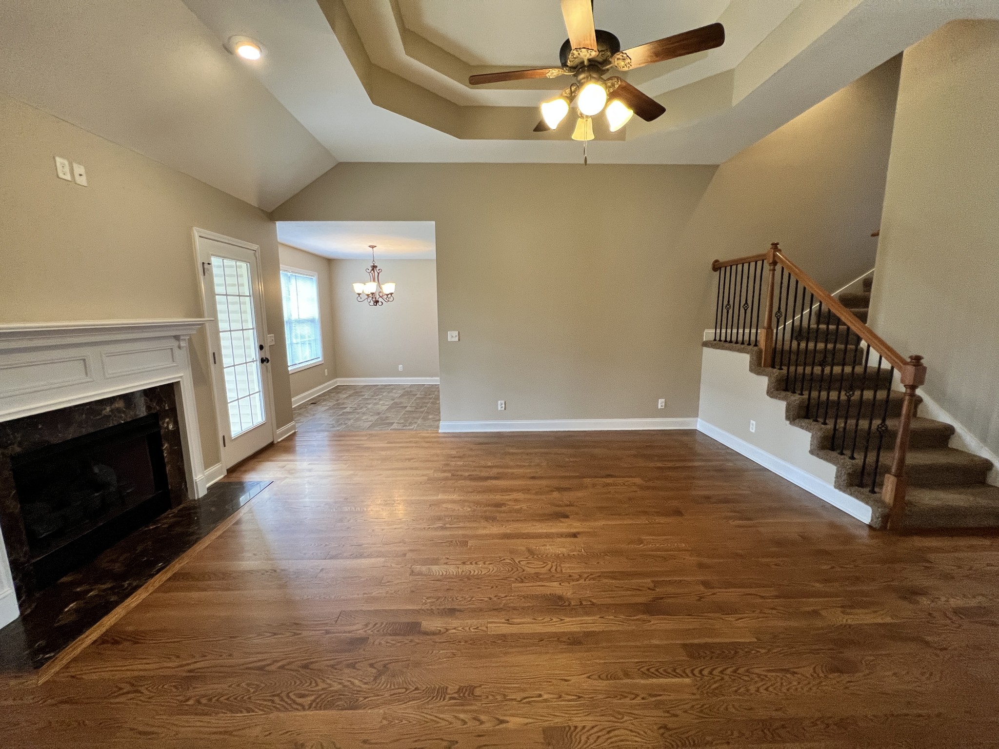 1406 Raven Road Clarksville, TN 37042 - Photo 3 of 27 Gallery Image 3