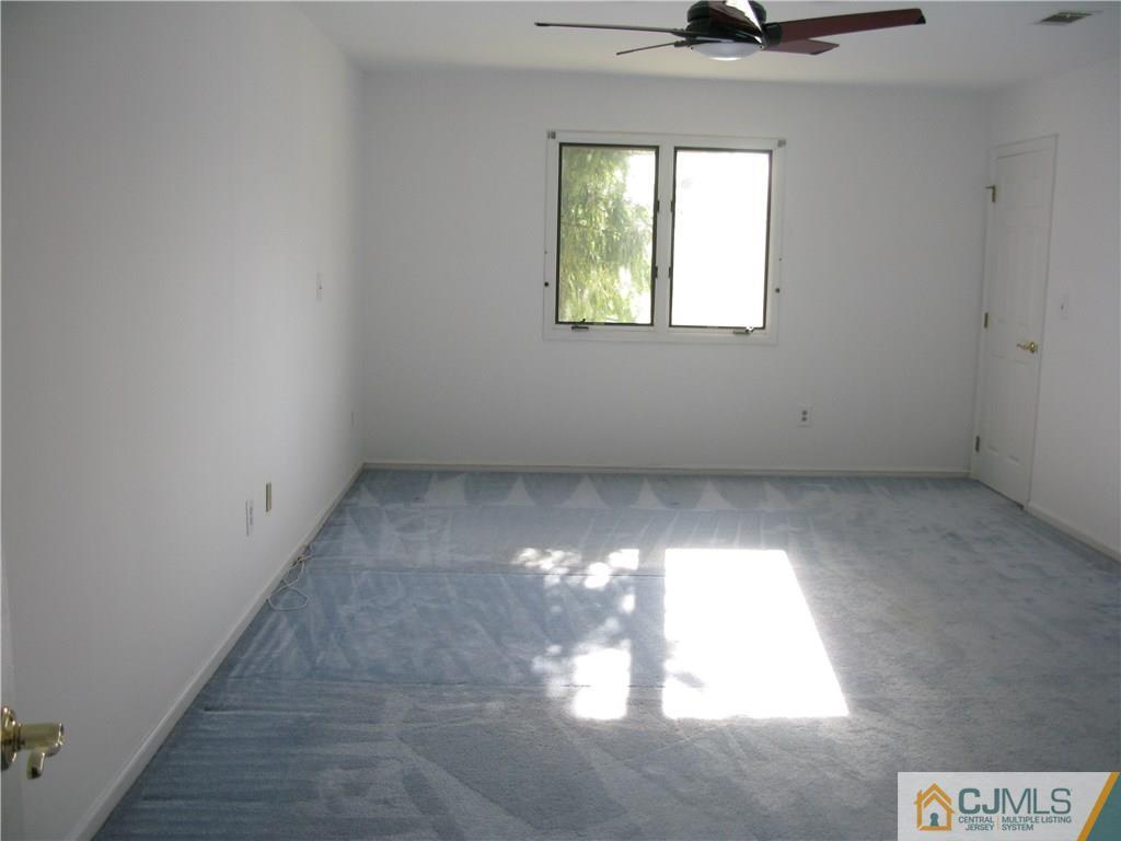 18 Gallo Way Edison, NJ 08820 - Photo 14 of 25 Gallery Image 14