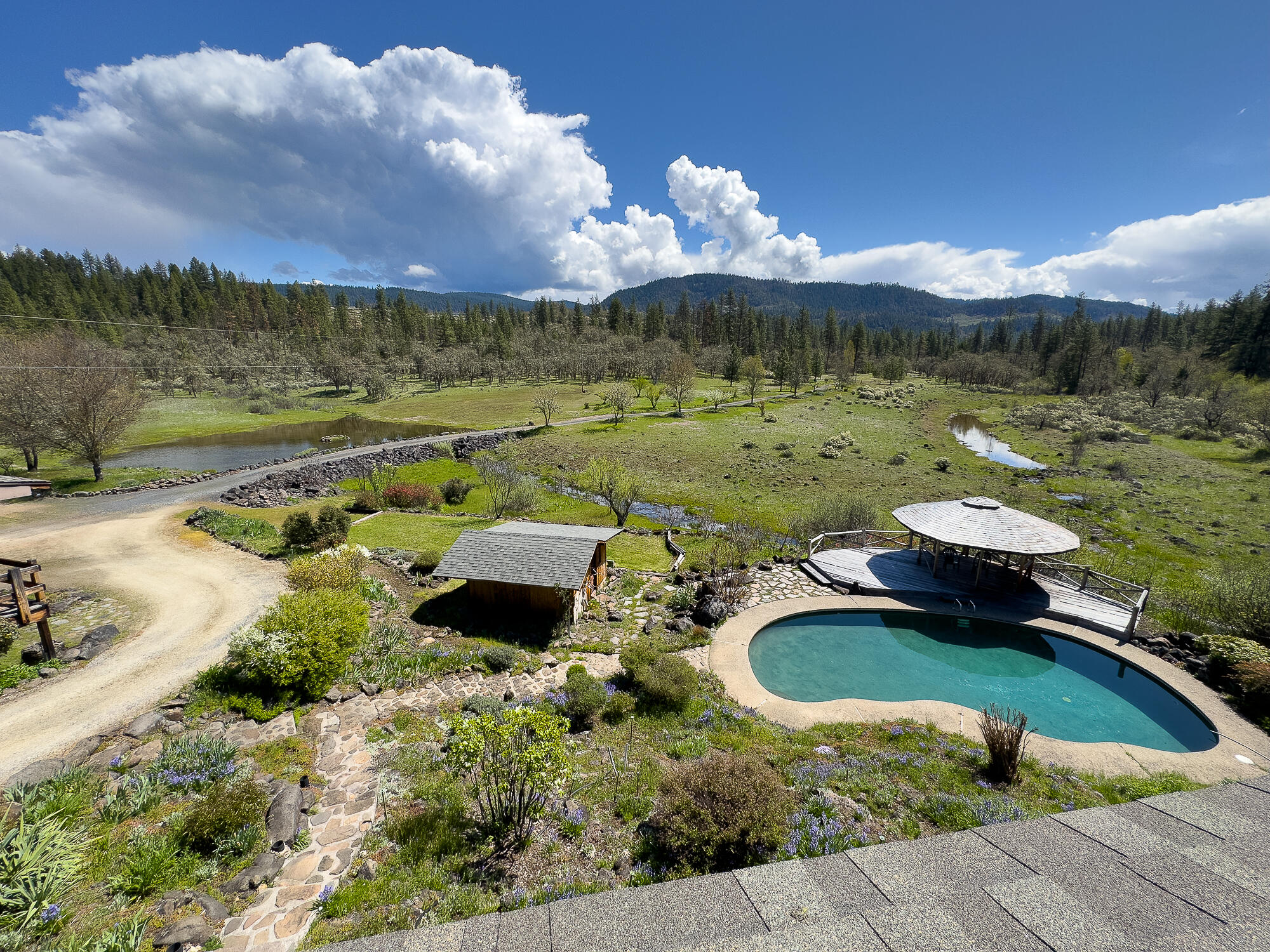 2805 Cobleigh Road Eagle Point, OR 97524 - Photo 15 of 49 IMG_2861