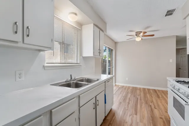 $1,399 | 10503 Little Pebble Drive, Unit B, Austin, TX 78758