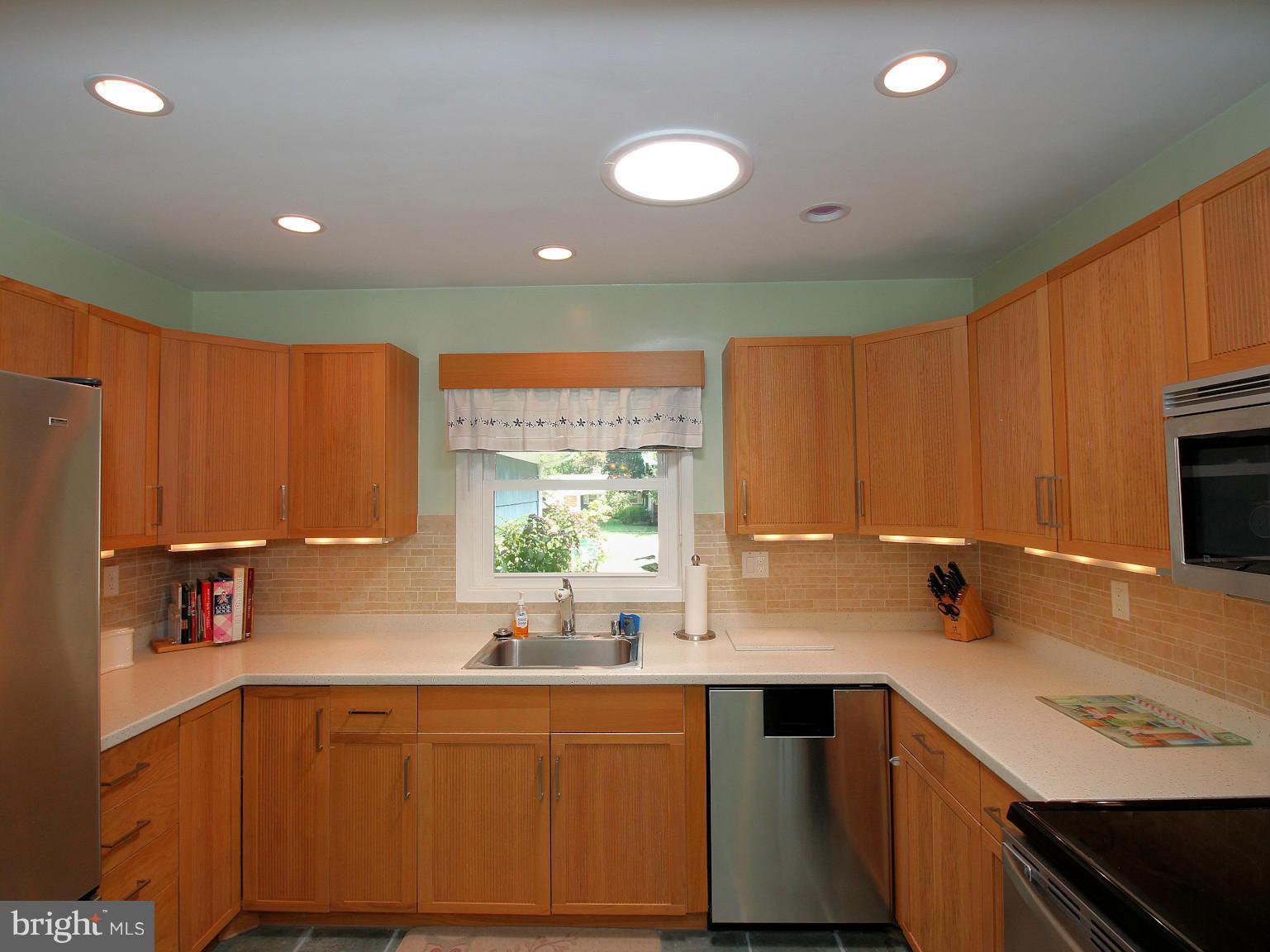 5173 Downwest Ride Columbia, MD 21044 - Photo 8 of 22 Kitchen features energy efficient solar tube