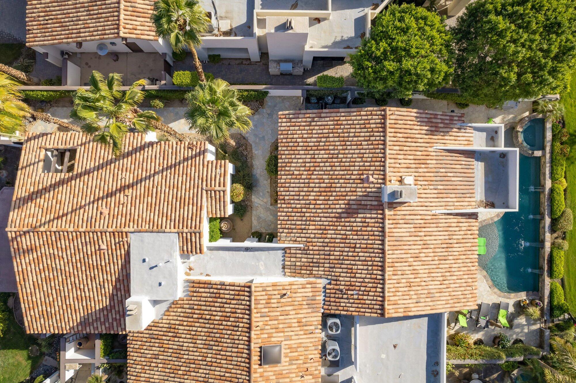 55880 Pinehurst La Quinta, CA 92253 - Photo 54 of 54 a view of a brick building with many windows