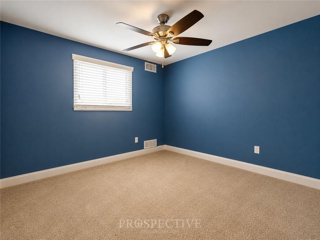 236 Shafer Road Coraopolis, PA 15108 - Photo 15 of 39