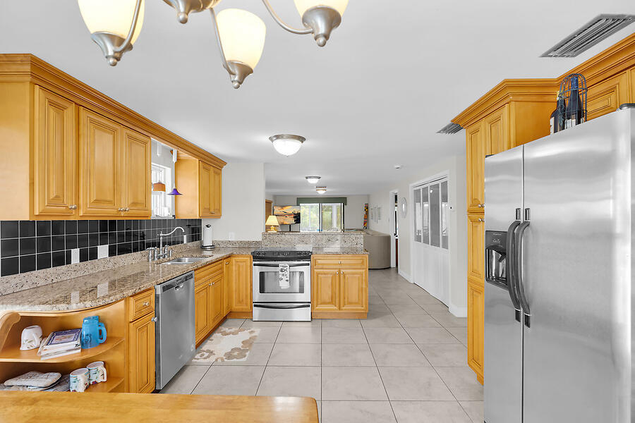 303 Sombrero Beach Road Marathon, FL 33050 - Photo 18 of 84 Side B-kitchen w/ss appliances