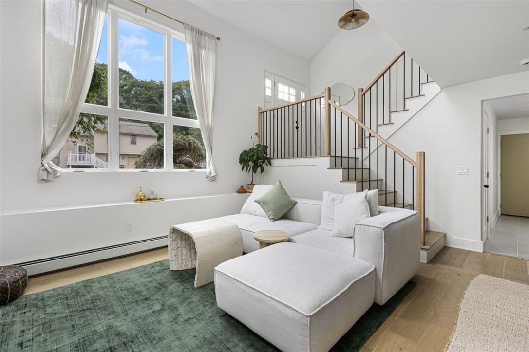 193 Mohawk Trail Cranston, RI 02921 - Photo 3 of 46