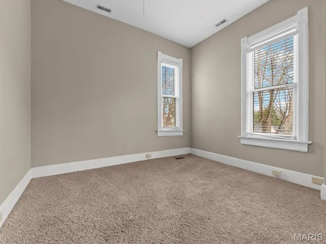 $215,000 | 520 East C Street, Belleville, IL 62220