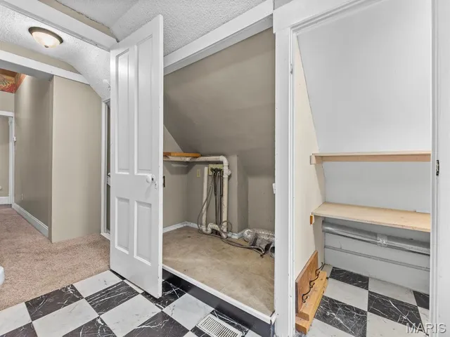 $215,000 | 520 East C Street, Belleville, IL 62220