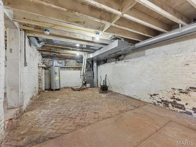 $215,000 | 520 East C Street, Belleville, IL 62220