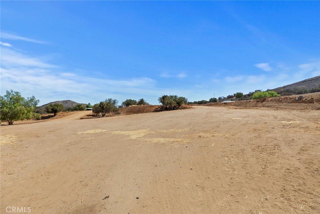 19310 Ann Way Perris, CA 92570 - Photo 75 of 75 a view of lake and mountain