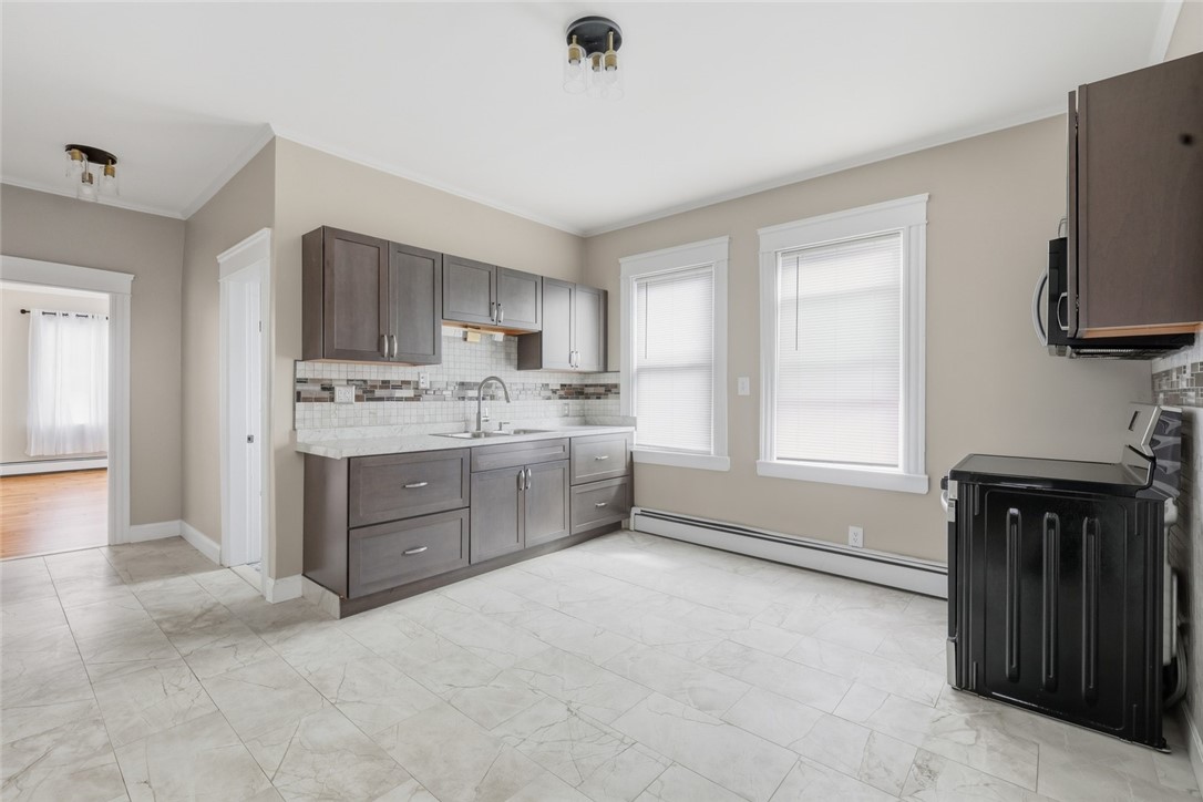 134 Flint Avenue Cranston, RI 02910 - Photo 8 of 20