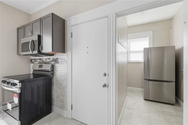 $2,800 | 134 Flint Avenue, Cranston, RI 02910