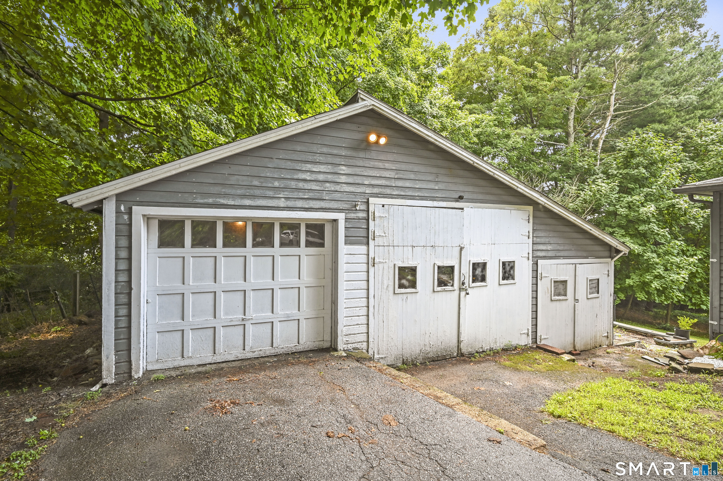161 Chestnut Grove Road Watertown, CT 06795 - Photo 5 of 38 Gallery Image 5