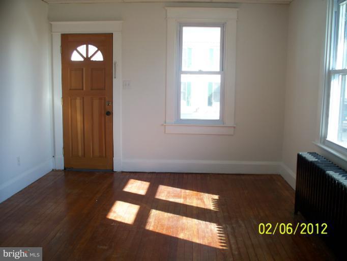 1215 Spring Avenue Rosedale, MD 21237 - Photo 5 of 12 Living Room