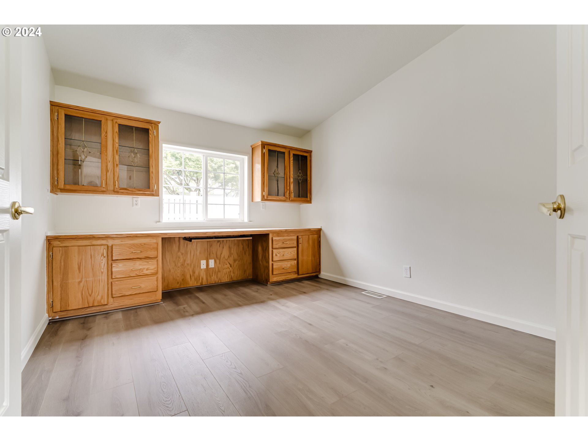 2633 Lansdown Road Eugene, OR 97404 - Photo 12 of 19 Gallery Image 12