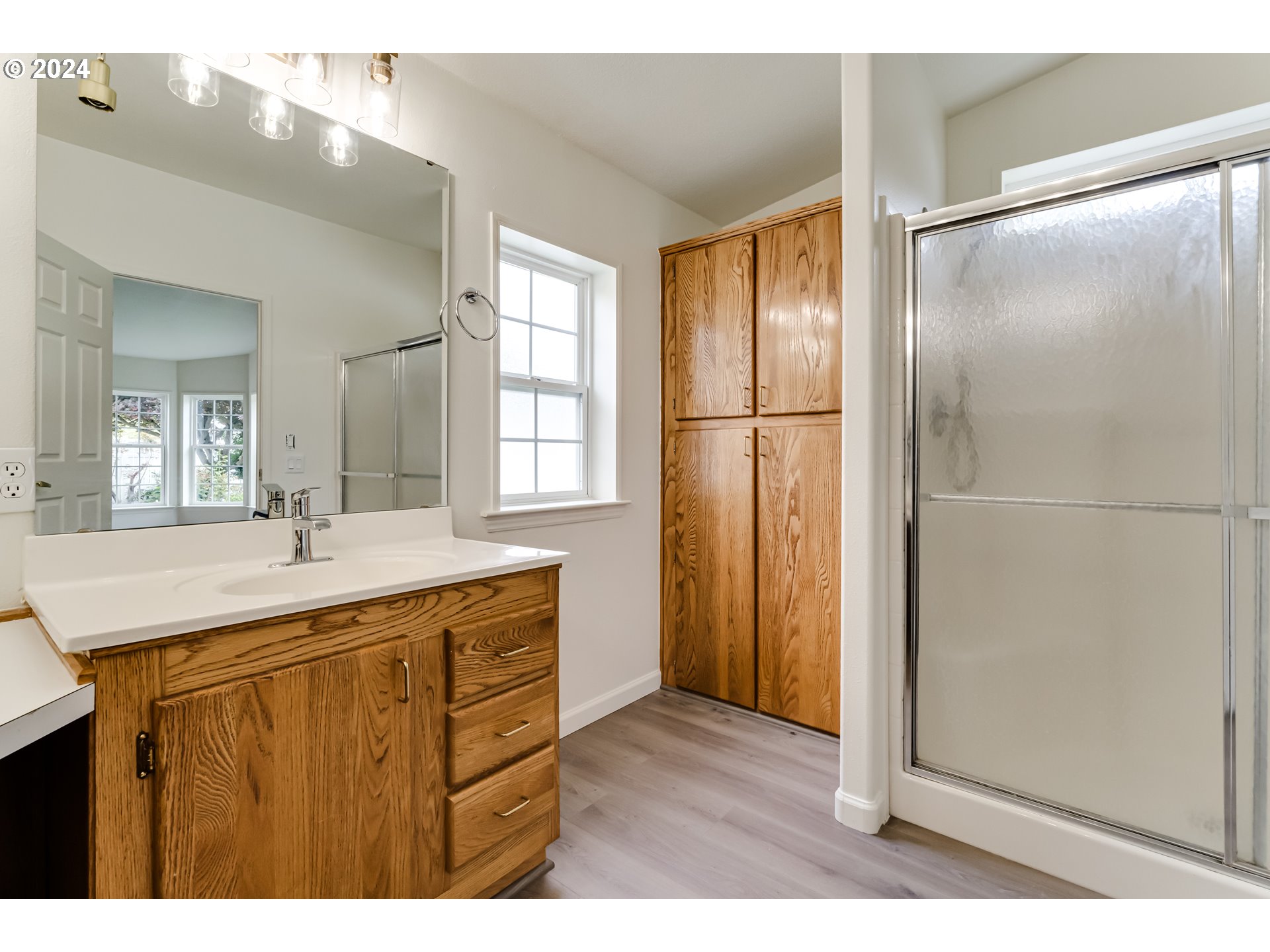 2633 Lansdown Road Eugene, OR 97404 - Photo 13 of 19 Gallery Image 13