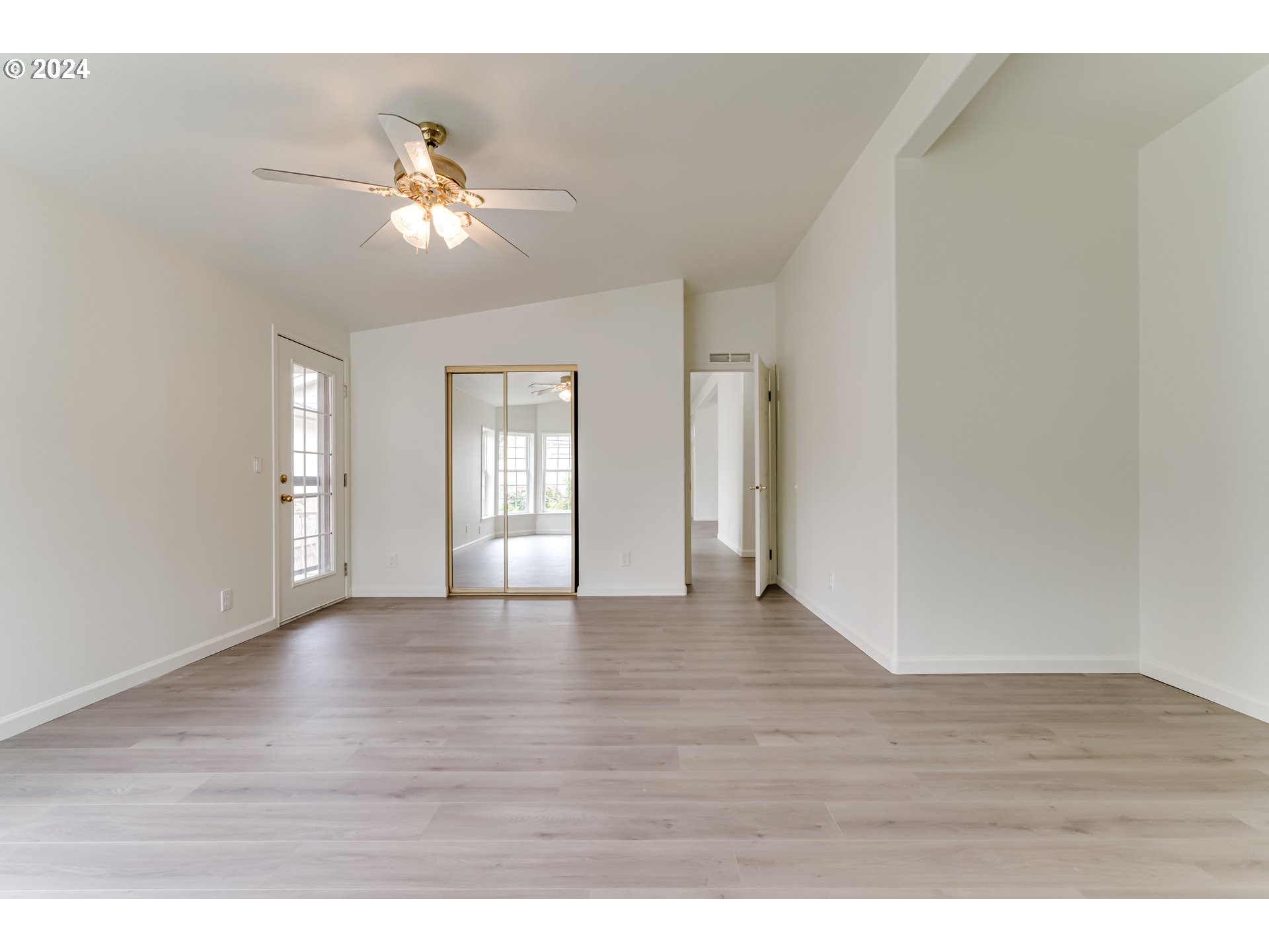 2633 Lansdown Road Eugene, OR 97404 - Photo 9 of 19 Gallery Image 9