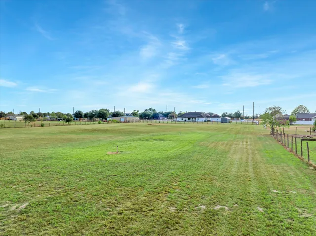 a view of an outdoor space