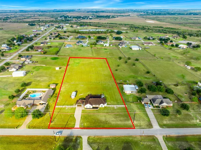 a view of an outdoor space