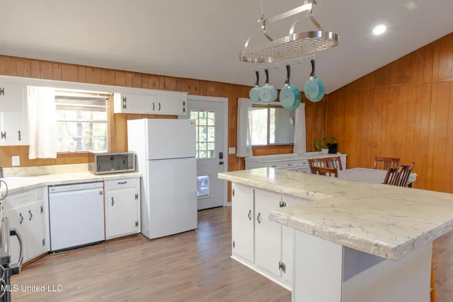 $297,500 | 105 Country Club Road, Florence, MS 39073