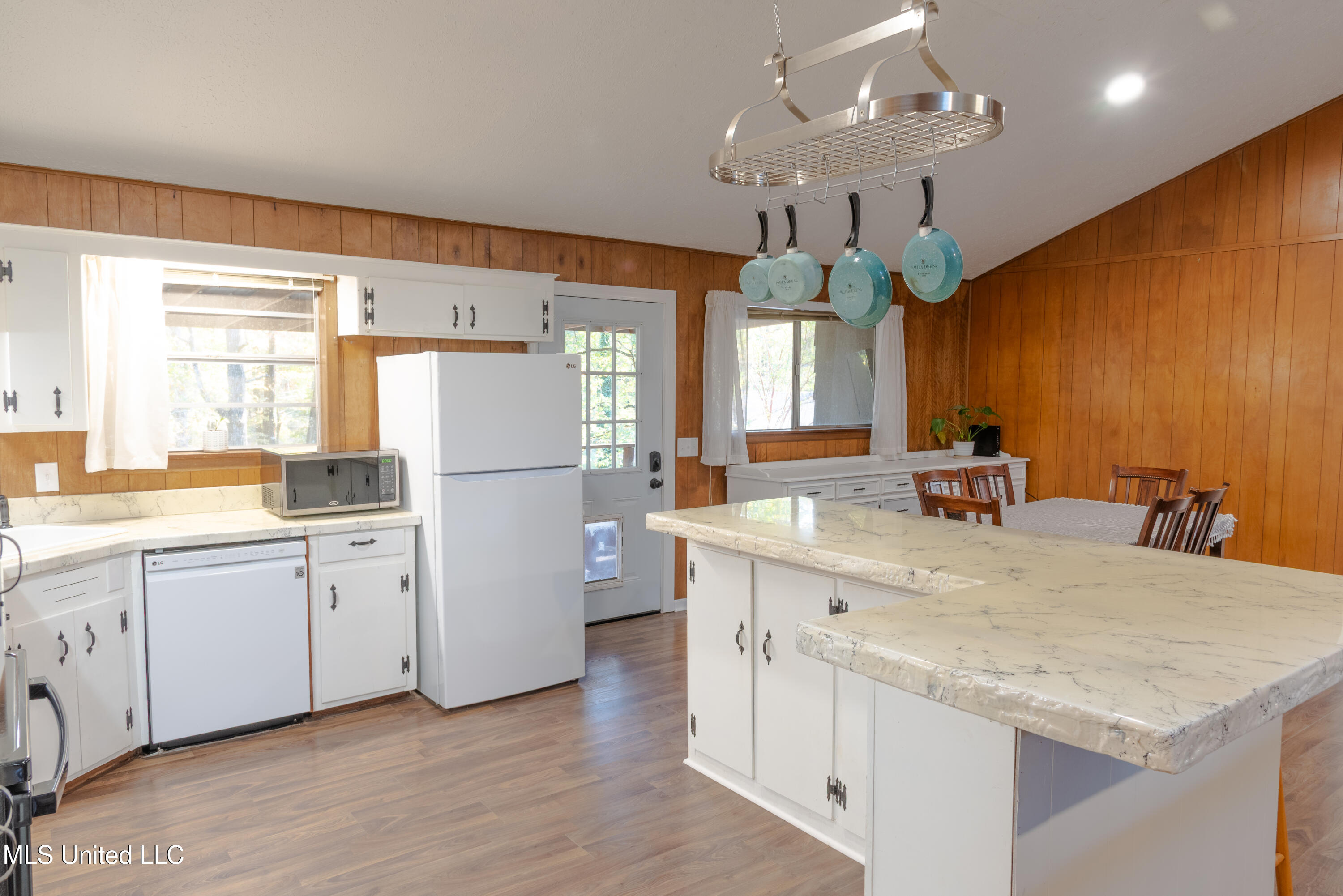 105 Country Club Road Florence, MS 39073 - Photo 22 of 46 105CountryClubRd-1