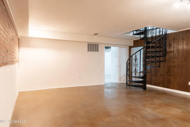 $297,500 | 105 Country Club Road, Florence, MS 39073