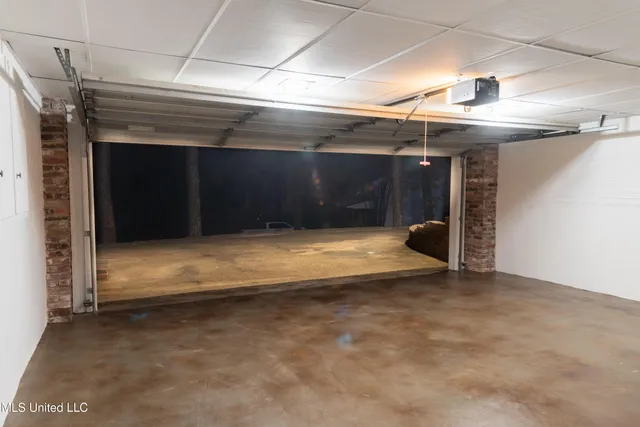 $297,500 | 105 Country Club Road, Florence, MS 39073