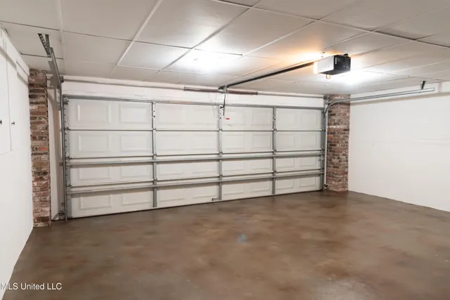 $297,500 | 105 Country Club Road, Florence, MS 39073