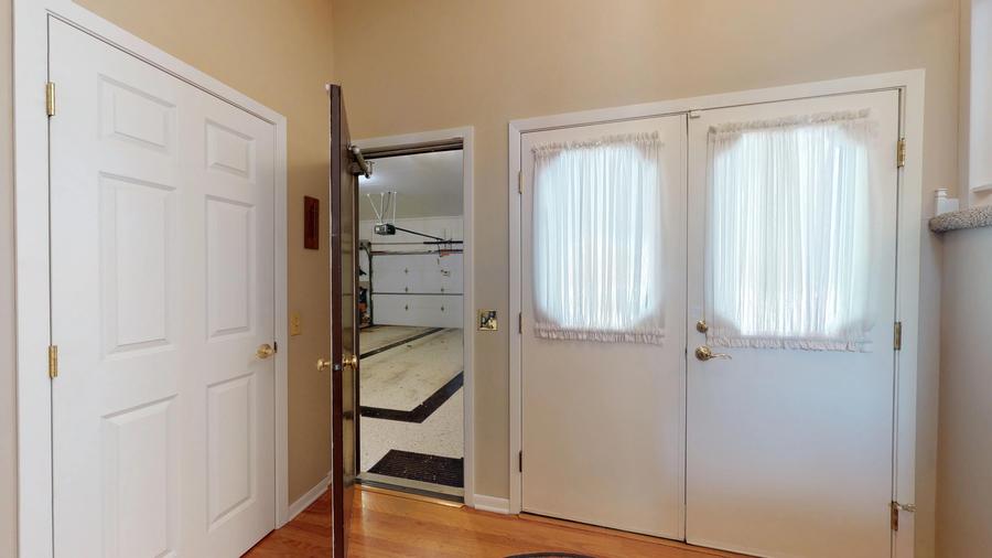 8532 Irwin Road Bloomington, MN 55437 - Photo 31 of 36 Gallery Image 31
