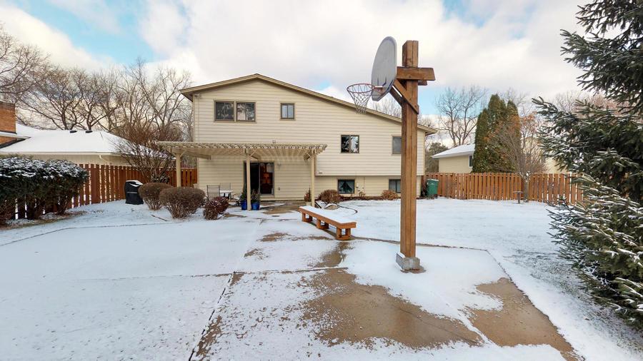 8532 Irwin Road Bloomington, MN 55437 - Photo 34 of 36 Gallery Image 34