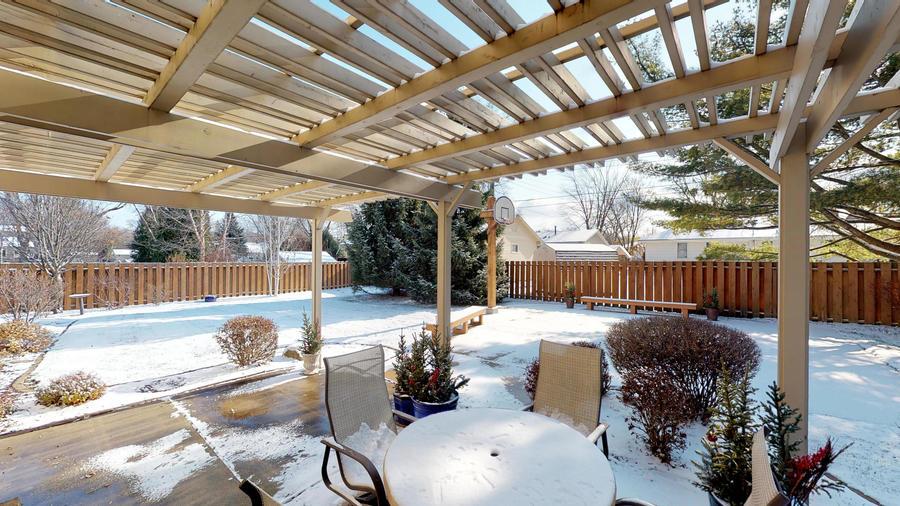 8532 Irwin Road Bloomington, MN 55437 - Photo 6 of 36 Gallery Image 6