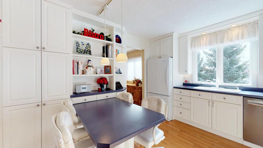 8532 Irwin Road Bloomington, MN 55437 - Photo 10 of 36 Gallery Image 10
