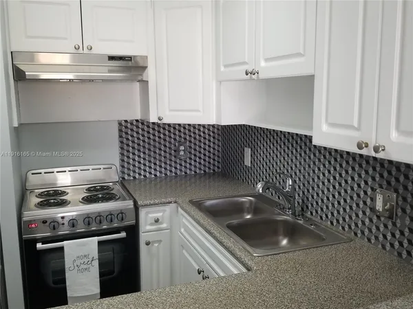 $274,000 | 134 Southwest 7th Avenue, Unit 402, Miami, FL 33130