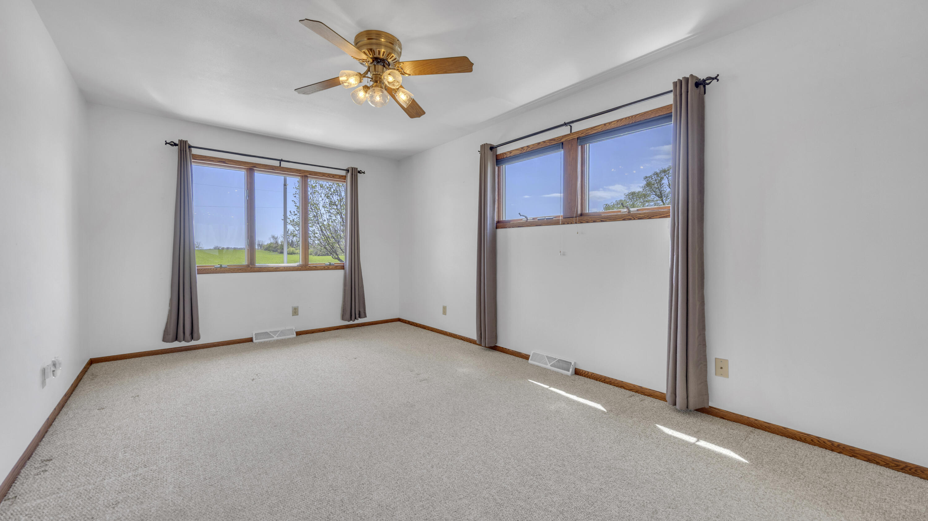 W2184 Rowe Road Herman, WI 53083 - Photo 14 of 40 Bedroom 2