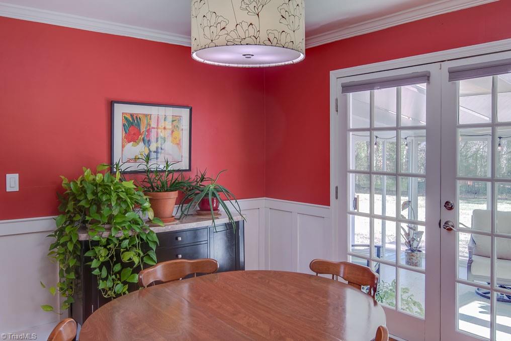 1685 Fairview Boulevard Winston-Salem, NC 27127 - Photo 8 of 29 Dining Room