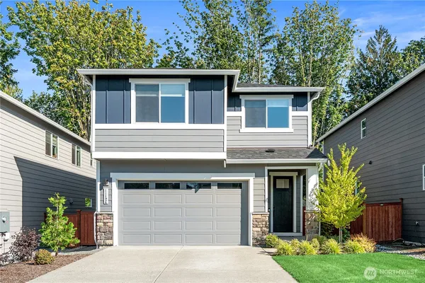 $885,000 | 11124 43rd Avenue Southeast, Everett, WA 98208