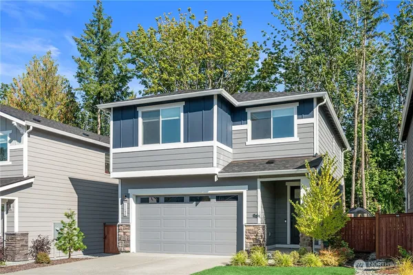 $885,000 | 11124 43rd Avenue Southeast, Everett, WA 98208