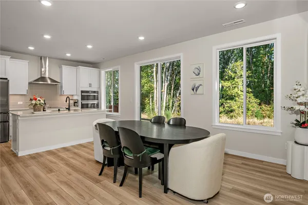 $885,000 | 11124 43rd Avenue Southeast, Everett, WA 98208