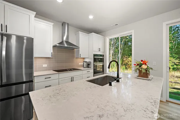 $885,000 | 11124 43rd Avenue Southeast, Everett, WA 98208