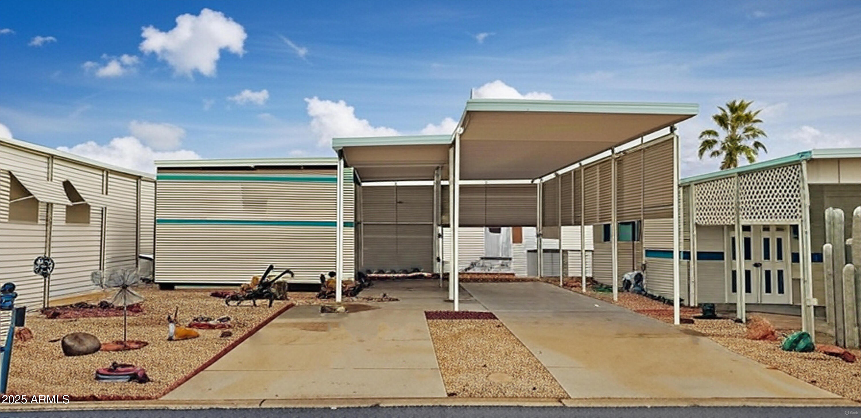 17200 West Bell Road, Unit 612 Surprise, AZ 85374 - Photo 1 of 19 a view of a patio with a table and chairs