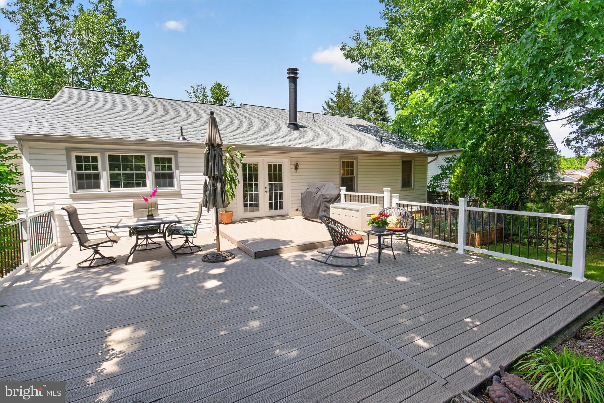 111 Environs Road Sterling, VA 20165 - Photo 6 of 50 Beautiful Trex patio
