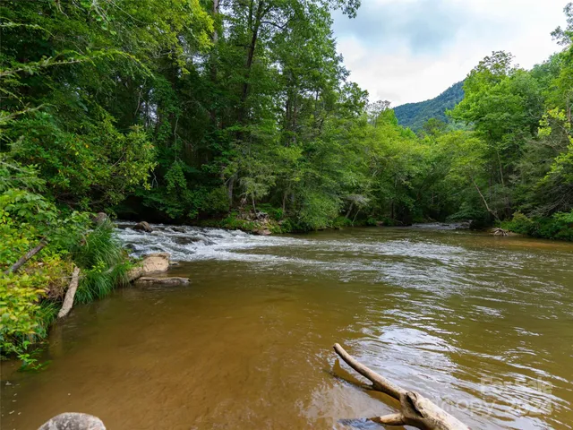 $315,000 | 1563 Green River Cove Road, Saluda, NC 28773